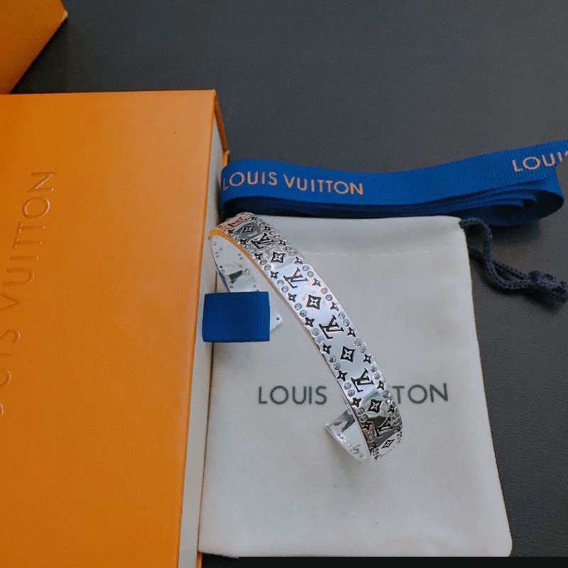 LV Necklaces